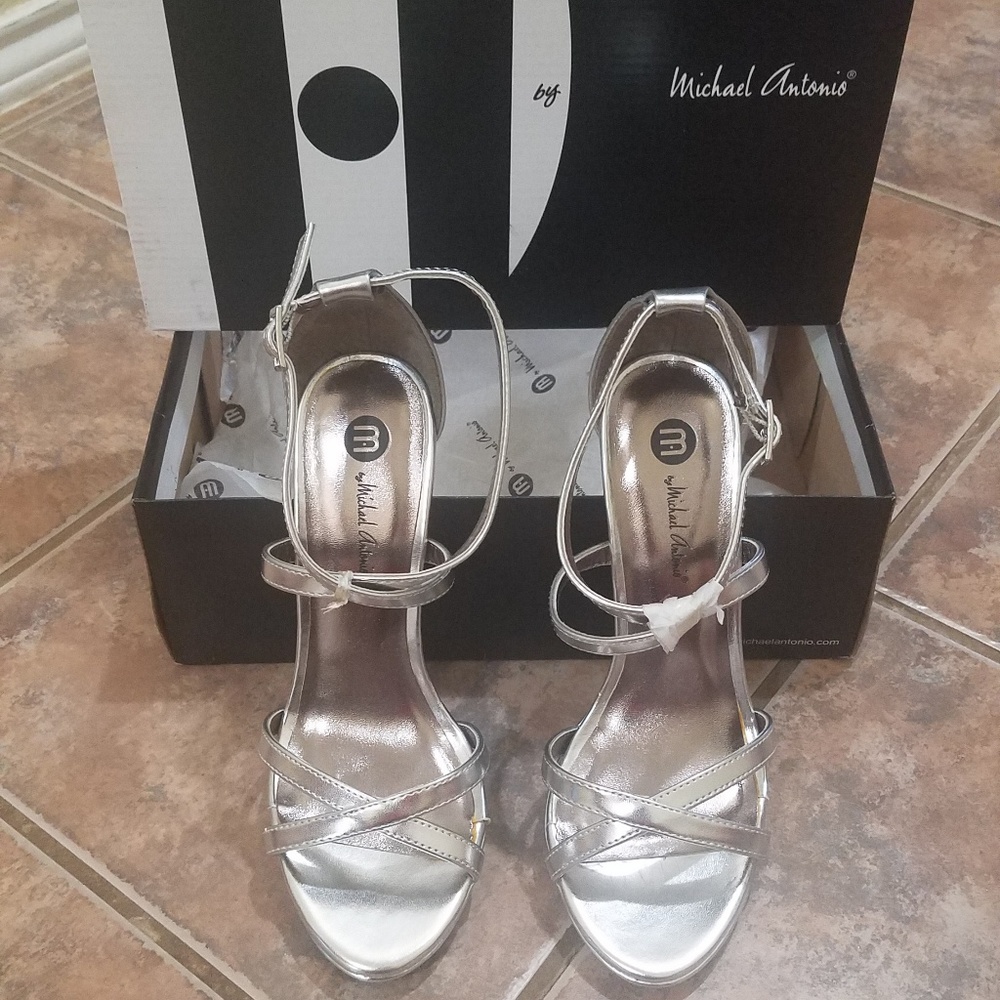 NWT Silver heels.